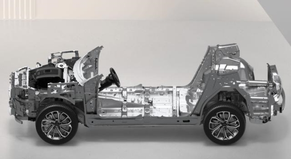 风雨中的无畏前行——领克09的全方位安全防护解析