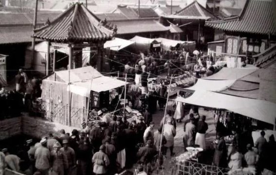 上新街的大罩棚市集：时光流转，烟火依旧