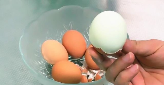 早晨一颗鸡蛋，老年人健康的良方
