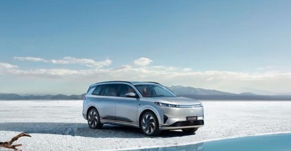 东风奕派008满足家庭多样出行需求的理想选择