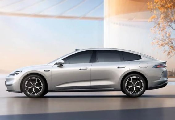 长安启源A06：首款SDA纯电架构轿车的智能进化