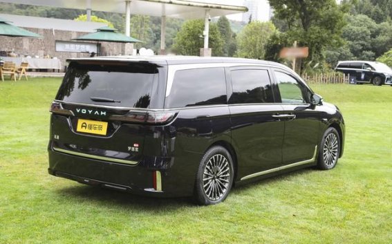 2026款岚图梦想家上市在即，续航升级与豪华体验双提升