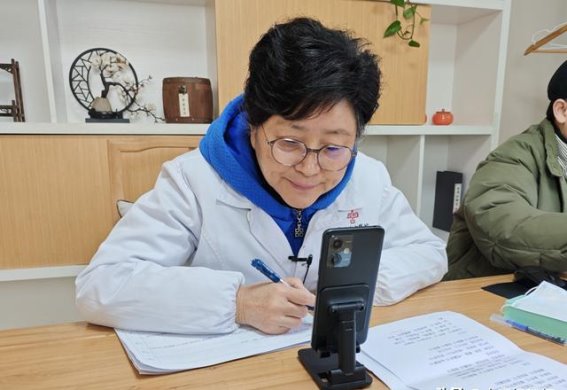 精神分裂症的治愈之路：草药调理带来心神安定