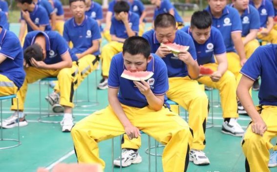 炎炎夏日，甜蜜清凉：银川万通西瓜大作战精彩回顾