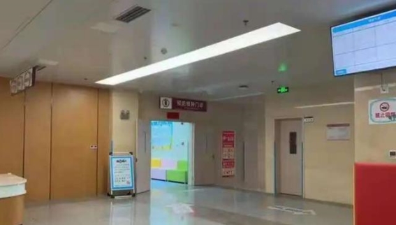 21岁女孩因鱼刺误诊不治身亡，医生的一个细节发现揭开致命病因