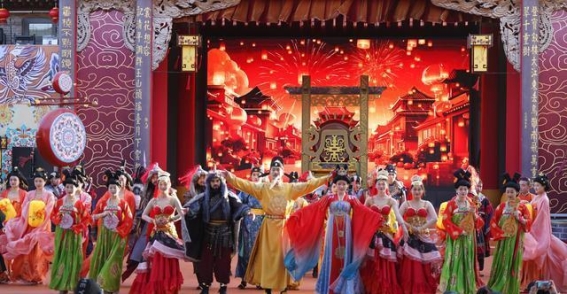 龙泉古镇戏剧幻城：沉浸式体验尽享文化与娱乐的双重盛宴