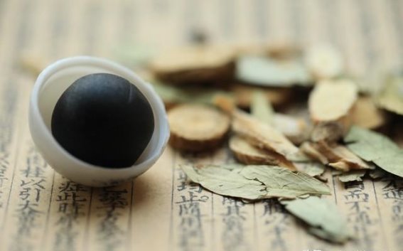 肝血不足与肾虚的紧密关系：杞菊地黄丸如何调理肝肾，恢复健康