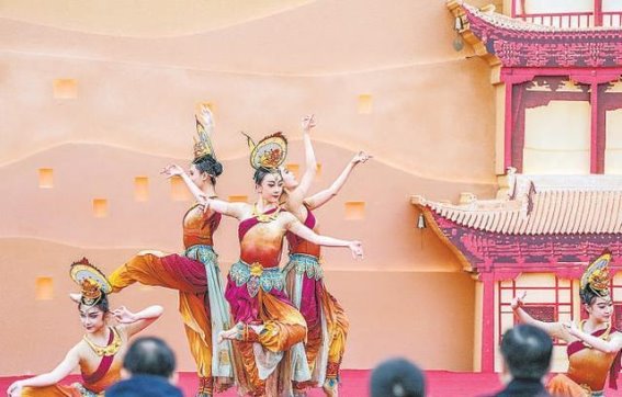 第三届首旅精彩生活节盛大开幕，敦煌艺术与现代消费的完美交融