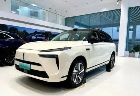 魏牌蓝山焕新款亮相，细节提升挑战理想L8