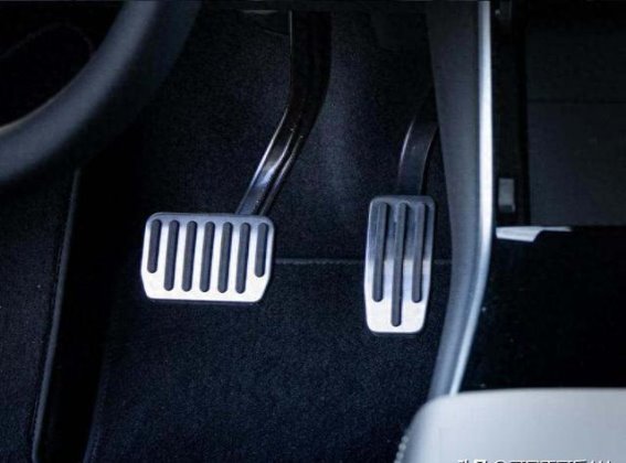 单踏板模式的未来：新规的背后与车主的选择