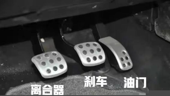 手动挡依旧是最安全的驾驶选择！离合器的不可替代性