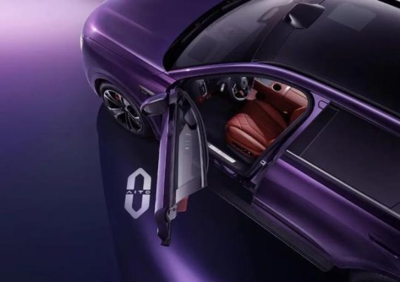 问界M8纯电版：颠覆家用SUV格局的全能智慧旗舰