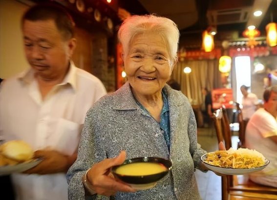 寿命有多长，看吃饭就知道？医生解答饮食对寿命的深远影响