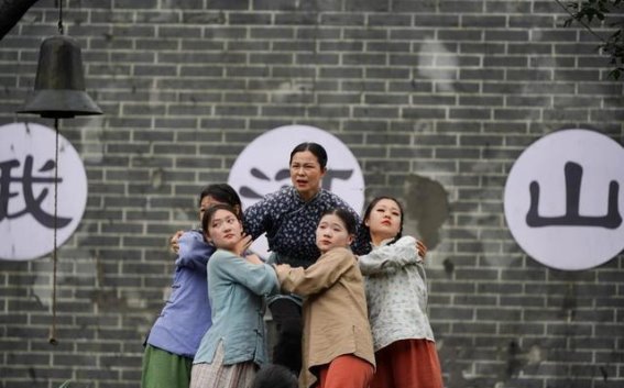 红色文化焕新生：沉浸式演艺让历史走进现实