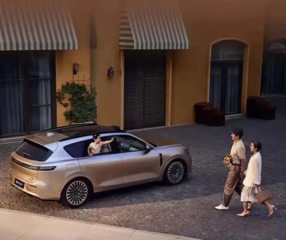 岚图FREE+：豪华电动SUV的新标杆，科技与舒适的完美融合