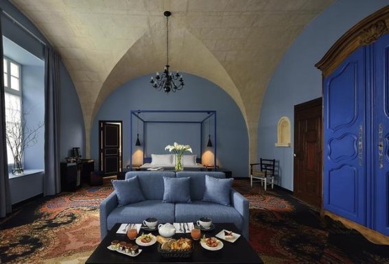 旅游产业助推经济增长，酒店业迎新机遇