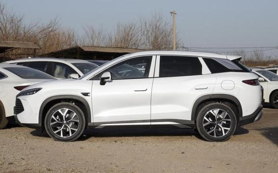 宋L DM-i百公里亏电油耗3.9L：低油耗与高性能的完美融合