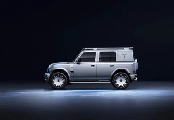iCAR V23赛博版：复古与未来的碰撞，赛博风潮来袭