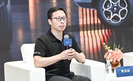 华为智驾升级赋能猛士M817：智能越野新纪元的开启