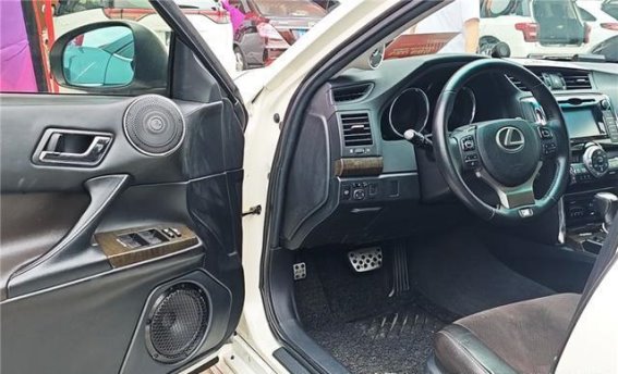 雷克萨斯雅之峰梵高三分频音响升级，让每段驾驶都有专属BGM