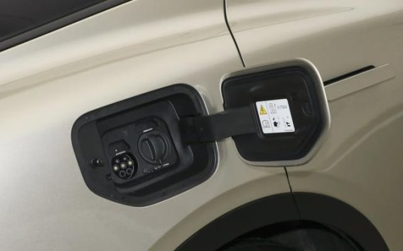 岚图知音2025款：融合智能与舒适的全能中型SUV