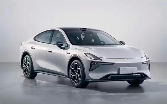 深蓝L06的挑战：央企身份能否为新能源车市场带来突破？