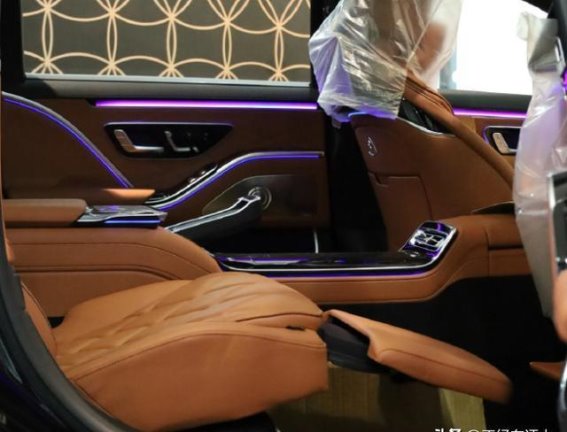 迈巴赫S580eL：豪华与环保的双重追求