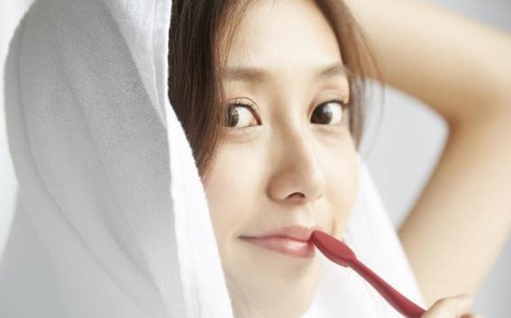 为什么晚上刷牙，早晨还是口臭？科学揭秘与解决方法