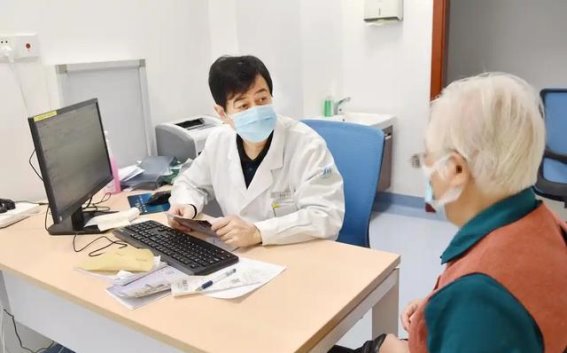 肠息肉癌变的三大前兆，别再拖，检查尤为重要