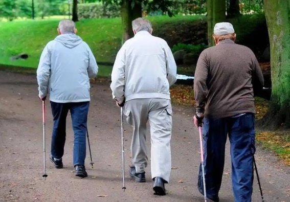 过了60岁，睡眠该如何调整？医生给出的5个建议