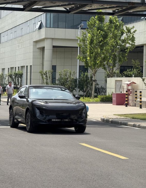 探访中汽研新能源车中心：一次深入了解汽车的旅程