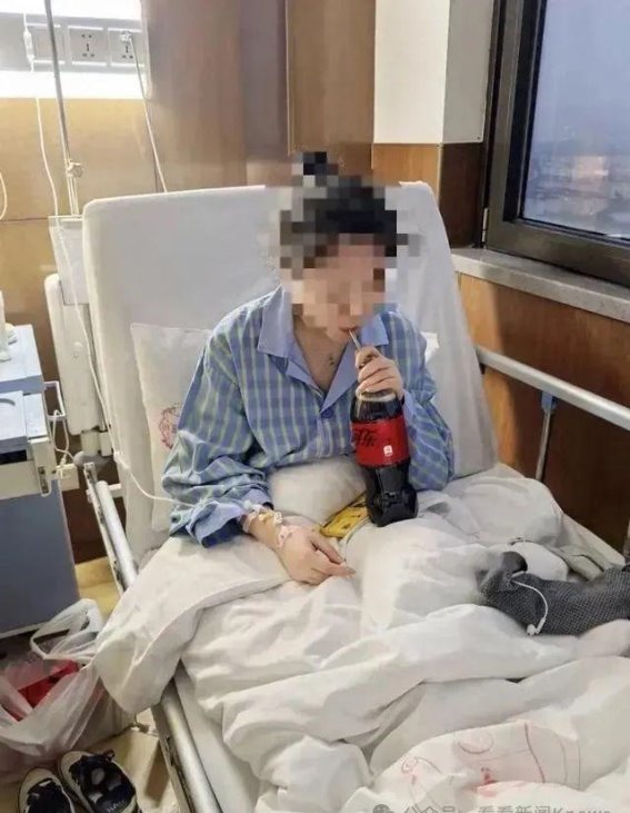 女子食糖霜山楂引发巨大胃结石，医生紧急提醒