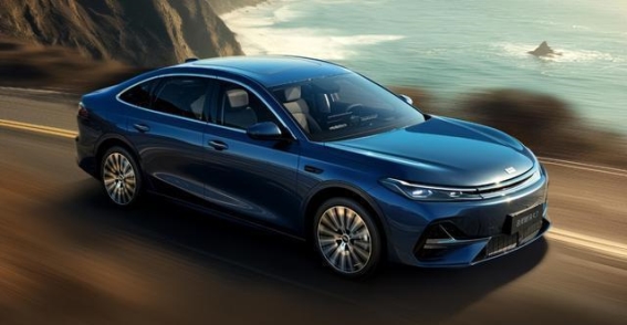 吉利银河A7：以五大颠覆价值打造电混家轿新标杆