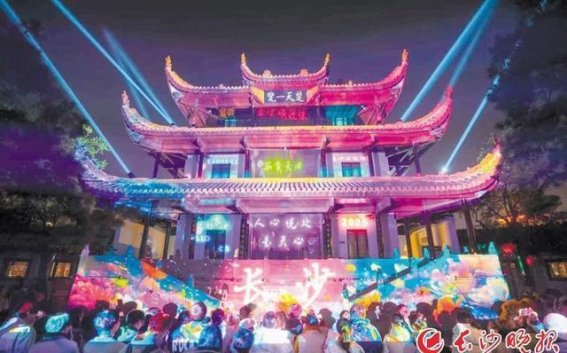 跨年光影盛典：天心阁新年迎接传统与创新的完美交响