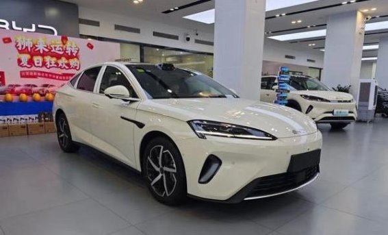 比亚迪海豹07 DM-i换代升级：动力更强尺寸更大，智能化配置全面提升